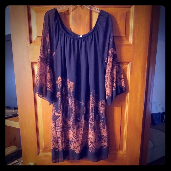 Dress - Picture 1 of 3